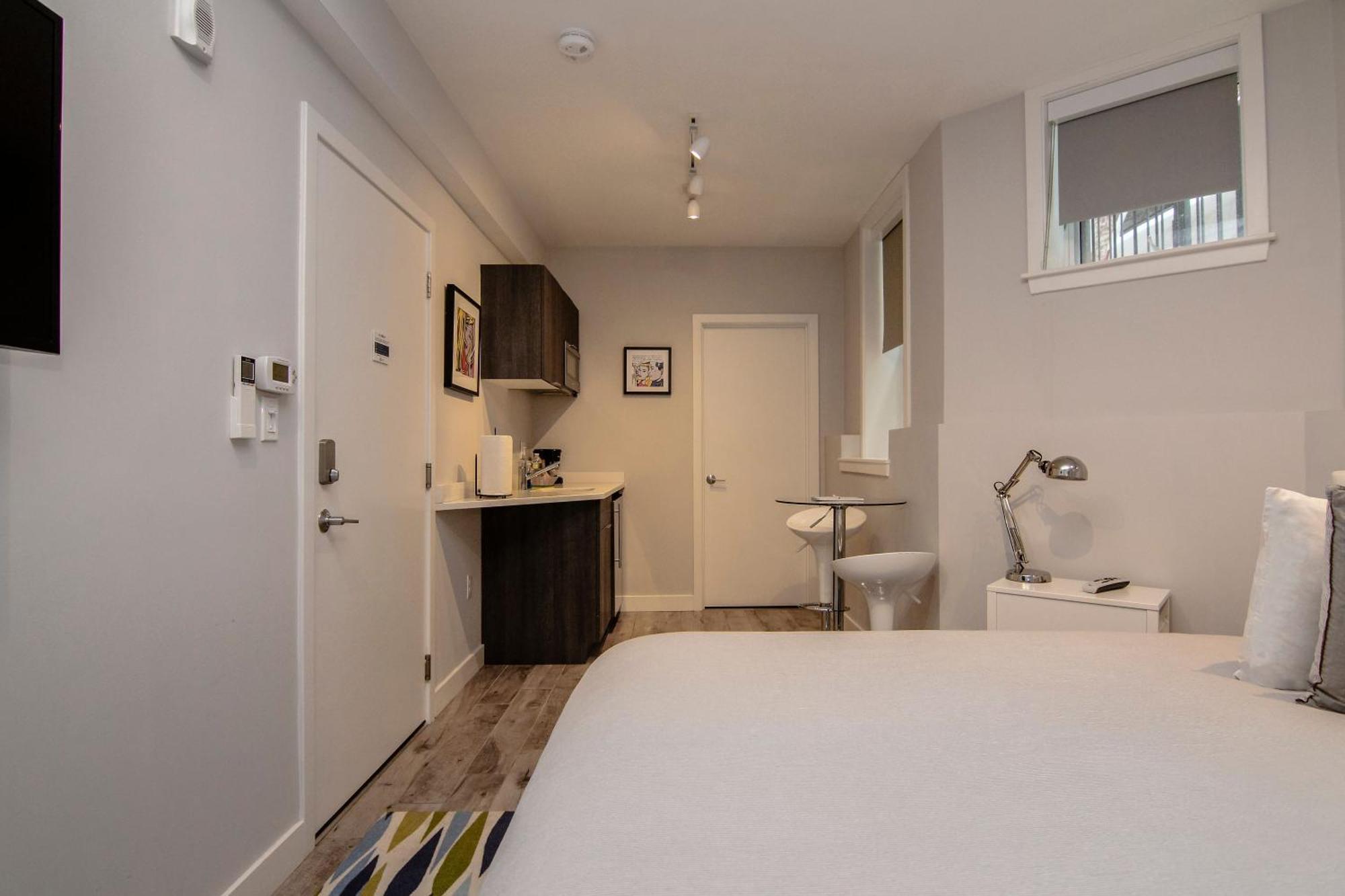 A Stylish Stay W/ A Queen Bed, Heated Floors.. #3 Бруклин Экстерьер фото