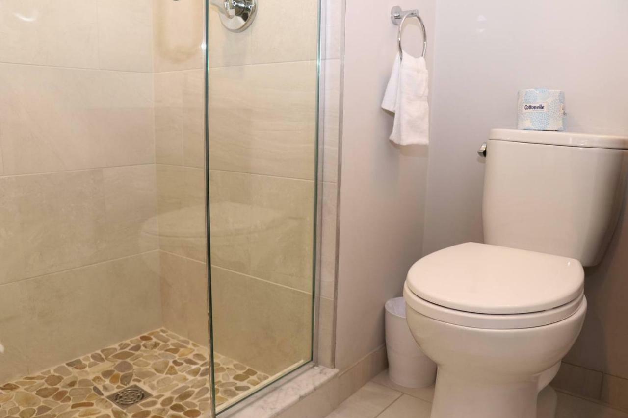 A Stylish Stay W/ A Queen Bed, Heated Floors.. #3 Бруклин Экстерьер фото