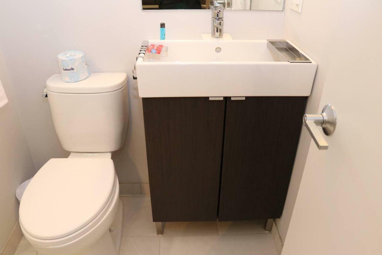 A Stylish Stay W/ A Queen Bed, Heated Floors.. #3 Бруклин Экстерьер фото